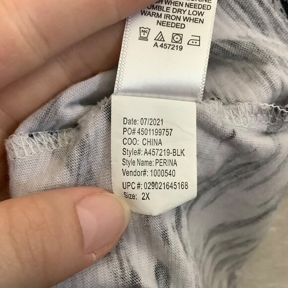 LOGO By Lori Goldstein Zebra Print Blouse Women Size 2X 100% Cotton Black White - Picture 6 of 9